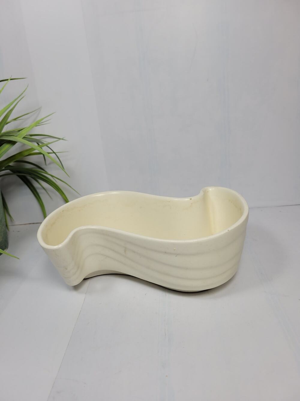 Vintage Haeger Pottery 3770 White Ceramic Planter Mid Century Modern Home Decor